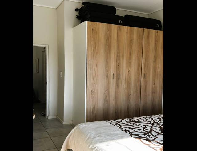 1 BEDROOM APARTMENT TO LET IN ADMIRALS PARK